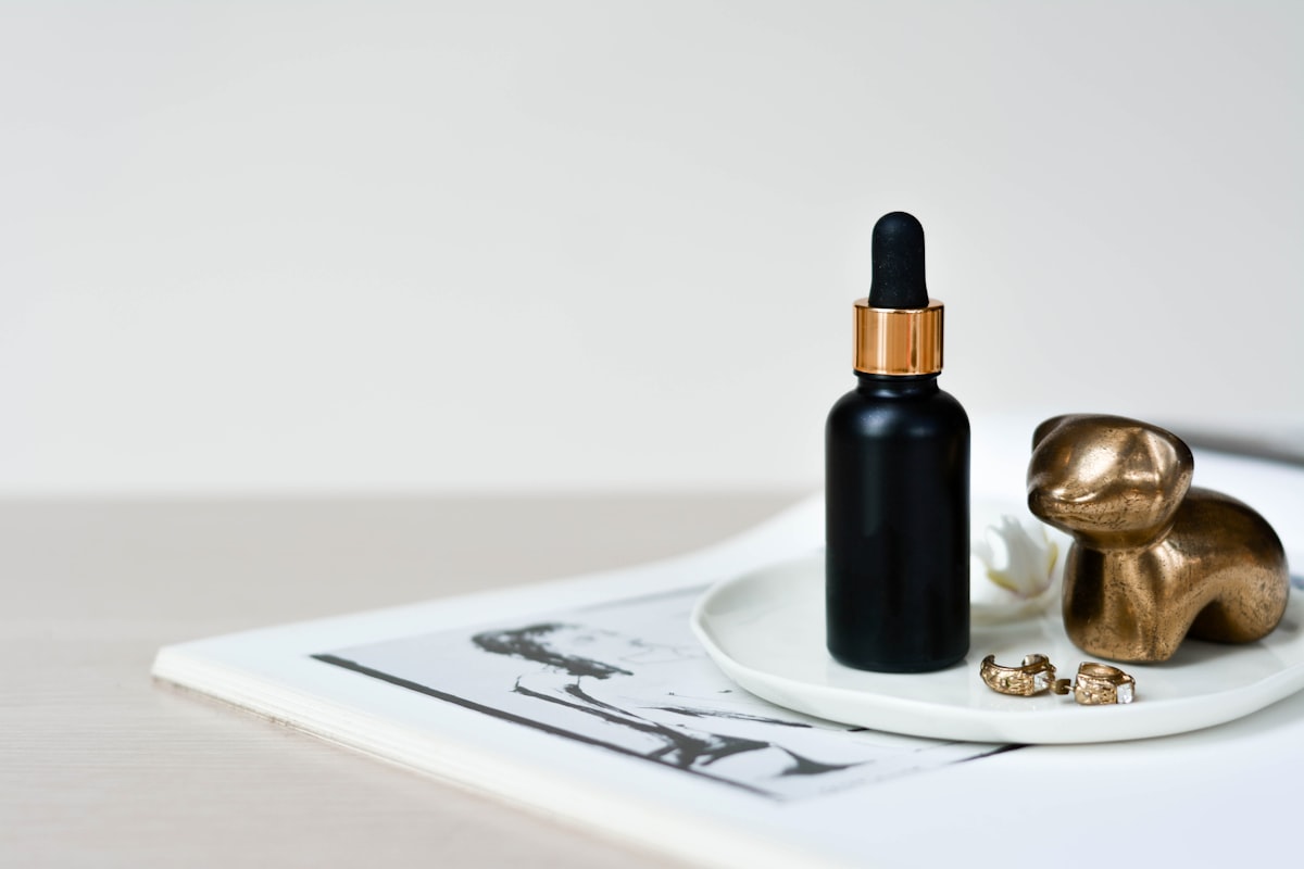 Rutina de cuidado facial diario con productos naturales